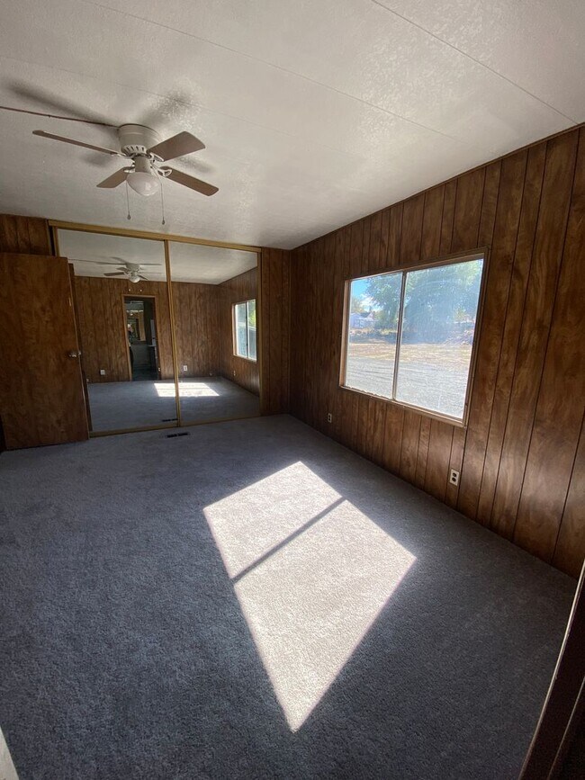 Building Photo - Zepeda-PM-020-0109-3862