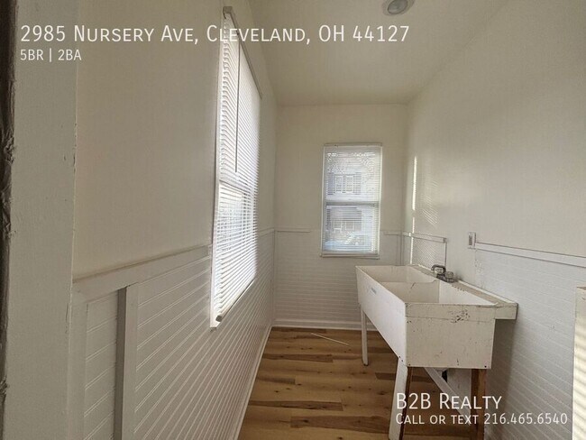 Building Photo - 2985 Nursery Ave