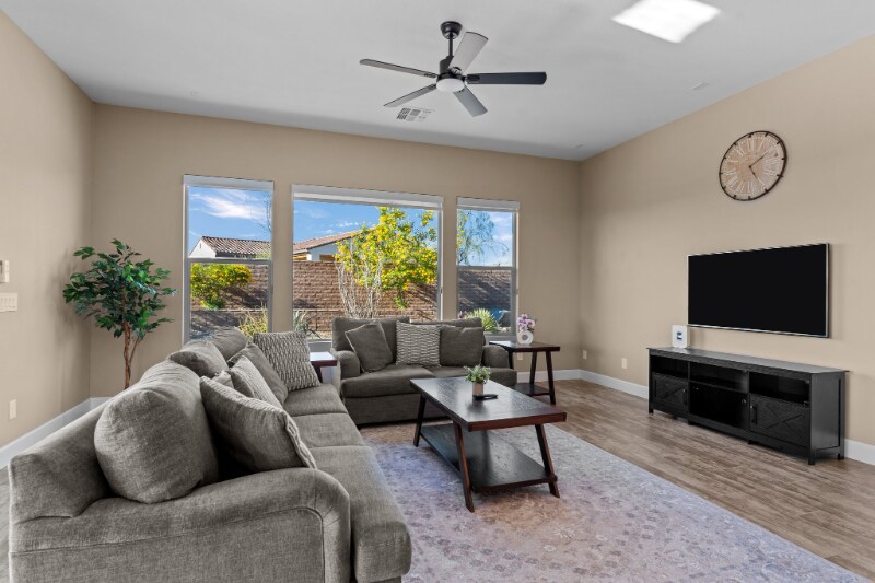 Building Photo - 3925 Gold Ridge Rd