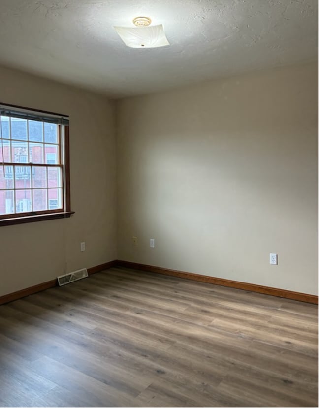 Building Photo - 9 Ridge Ave