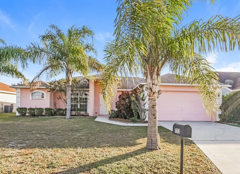 Primary Photo - 7172 Summit Dr