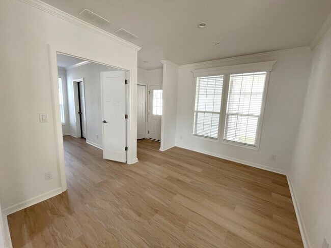 Building Photo - 1021 Vervain Dr