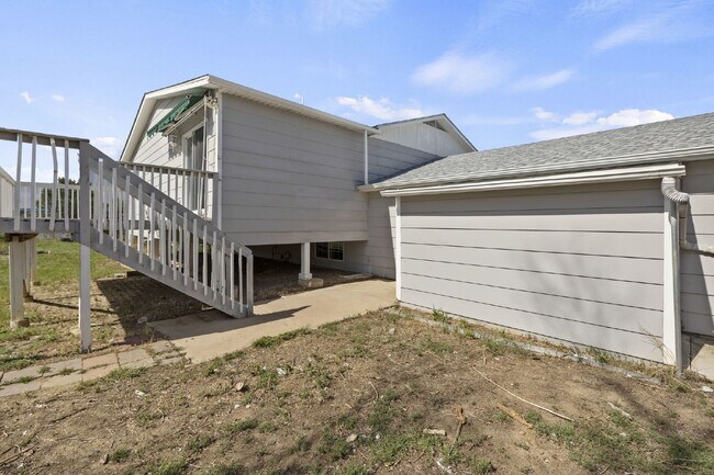 Building Photo - 4319 Millburn S