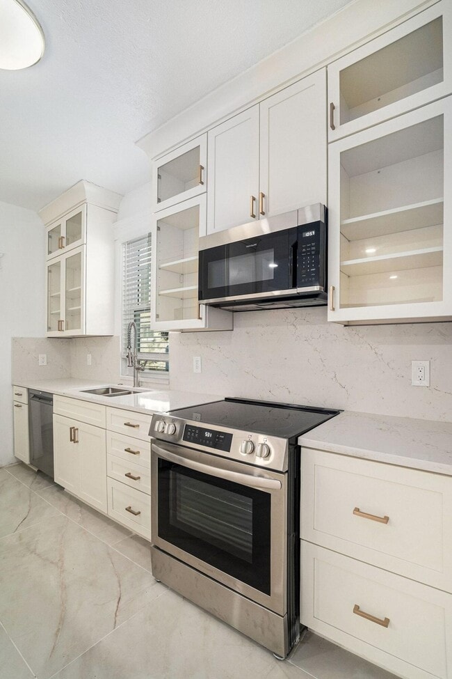 Building Photo - 1208 Olivia Ave