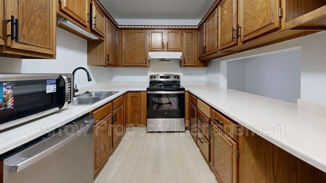 Building Photo - 205 E Arbor Ave