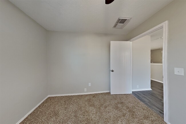 Building Photo - 14910 Sugar Crystal Ct