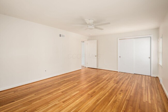 Building Photo - 2559 Welsford Rd