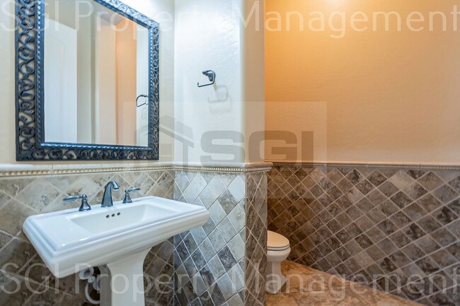 Building Photo - LUXURY 5 BEDROOM VISTANCIA BASEMENT HOME!