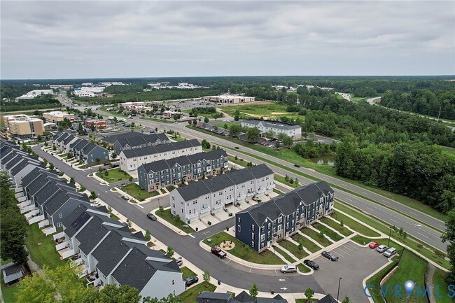 Building Photo - 11190 Winding Brook Terrace Dr