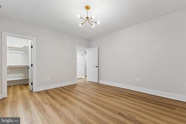 Building Photo - 6101 Berkshire Dr