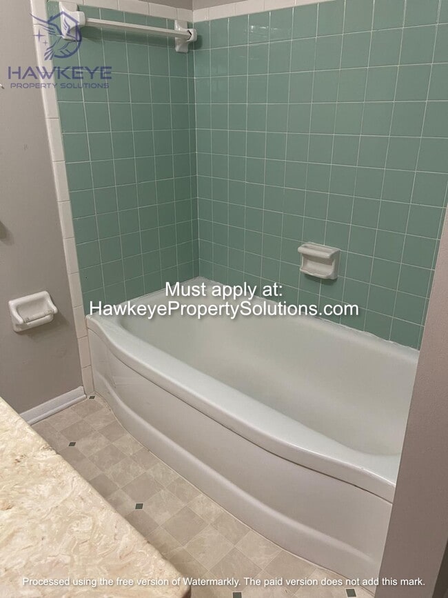 Building Photo - 616 Carleton St