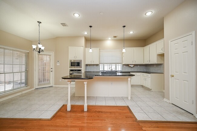 Building Photo - 1335 Remington Crest Dr