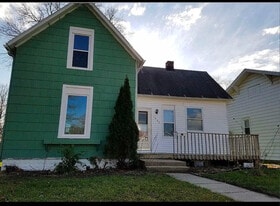 Building Photo - 1402 E Fox St