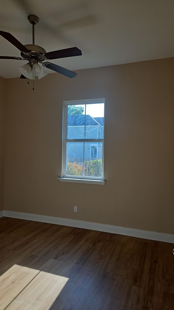 Building Photo - 2038 St Anthony St