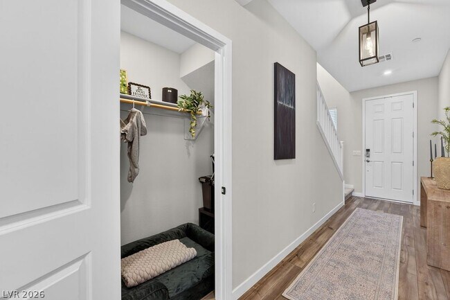 Building Photo - 10662 Carnes Ave