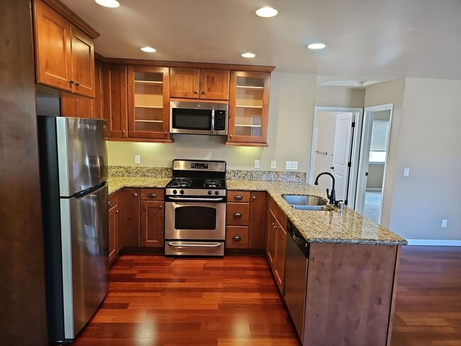 Building Photo - 405 Foothill Blvd