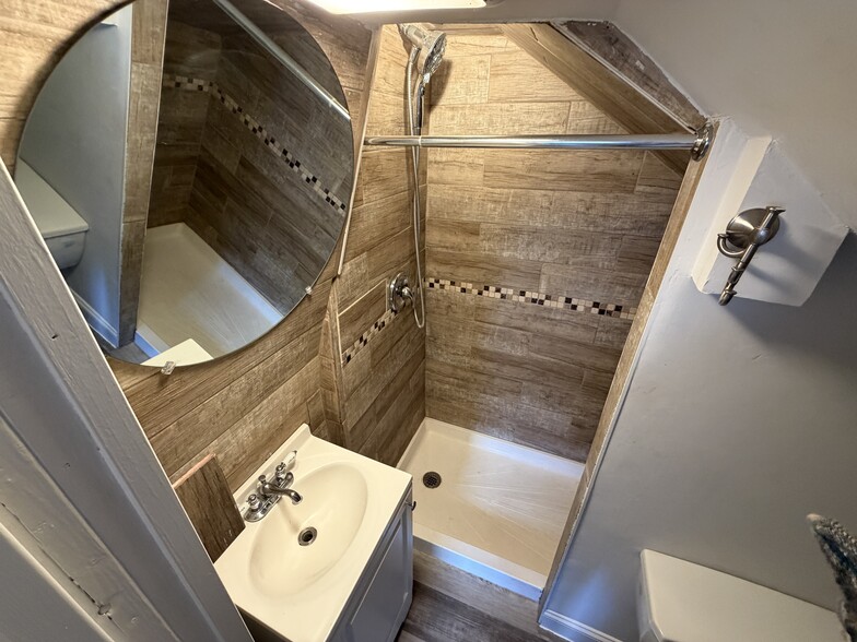 Building Photo - 63 Westville Ave