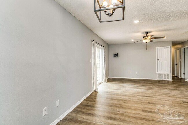 Building Photo - 5779 Wickford Ln