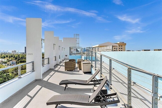 Building Photo - 8101 Biscayne Blvd