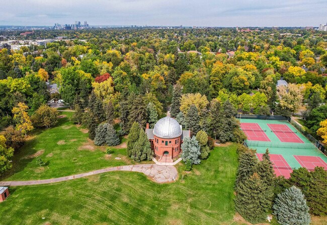 Building Photo - 2105 S Fillmore St