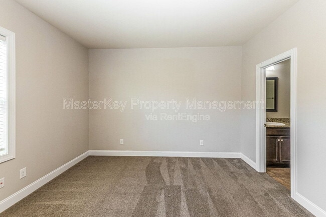 Building Photo - 2805 Piedmont River Way