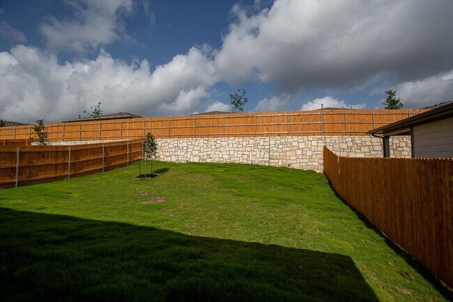 Building Photo - 10712 Deaton Ln