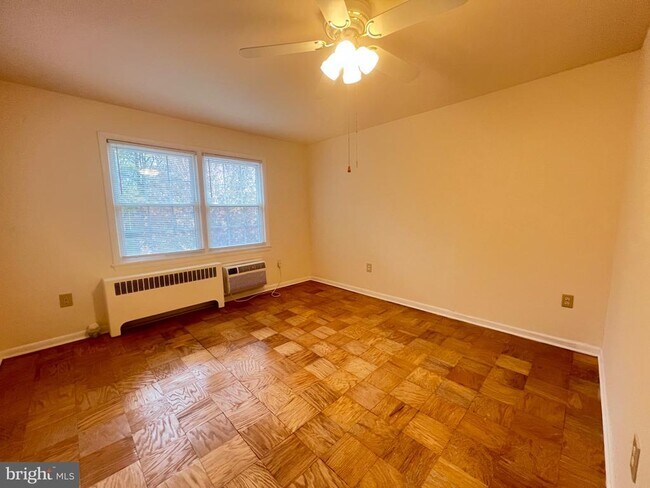 Building Photo - 125 Talbott St