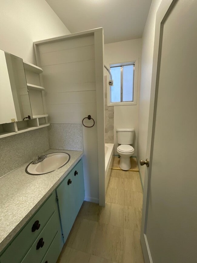 Building Photo - 491 NW Beaver St