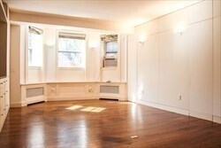 Building Photo - 236 Beacon St