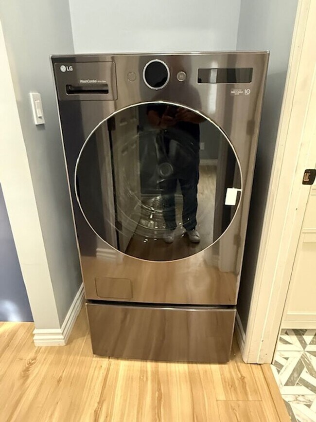 Building Photo - 1616 E Harding St