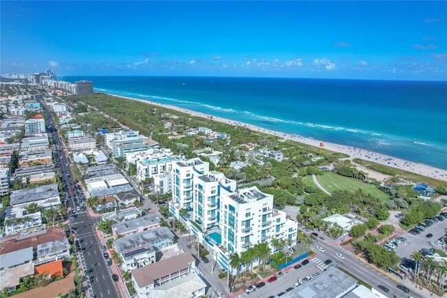 Building Photo - 7600 Collins Ave