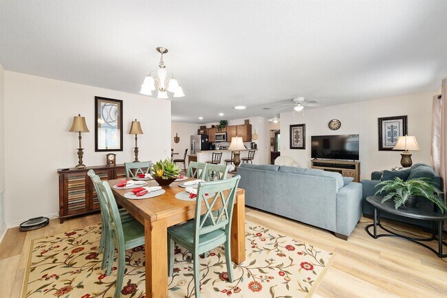 Building Photo - Furnished Annual Rental – Near Brownwood Town Square