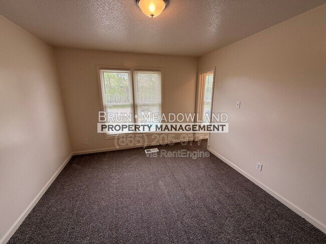 Building Photo - 9116 Parktop Ln NW