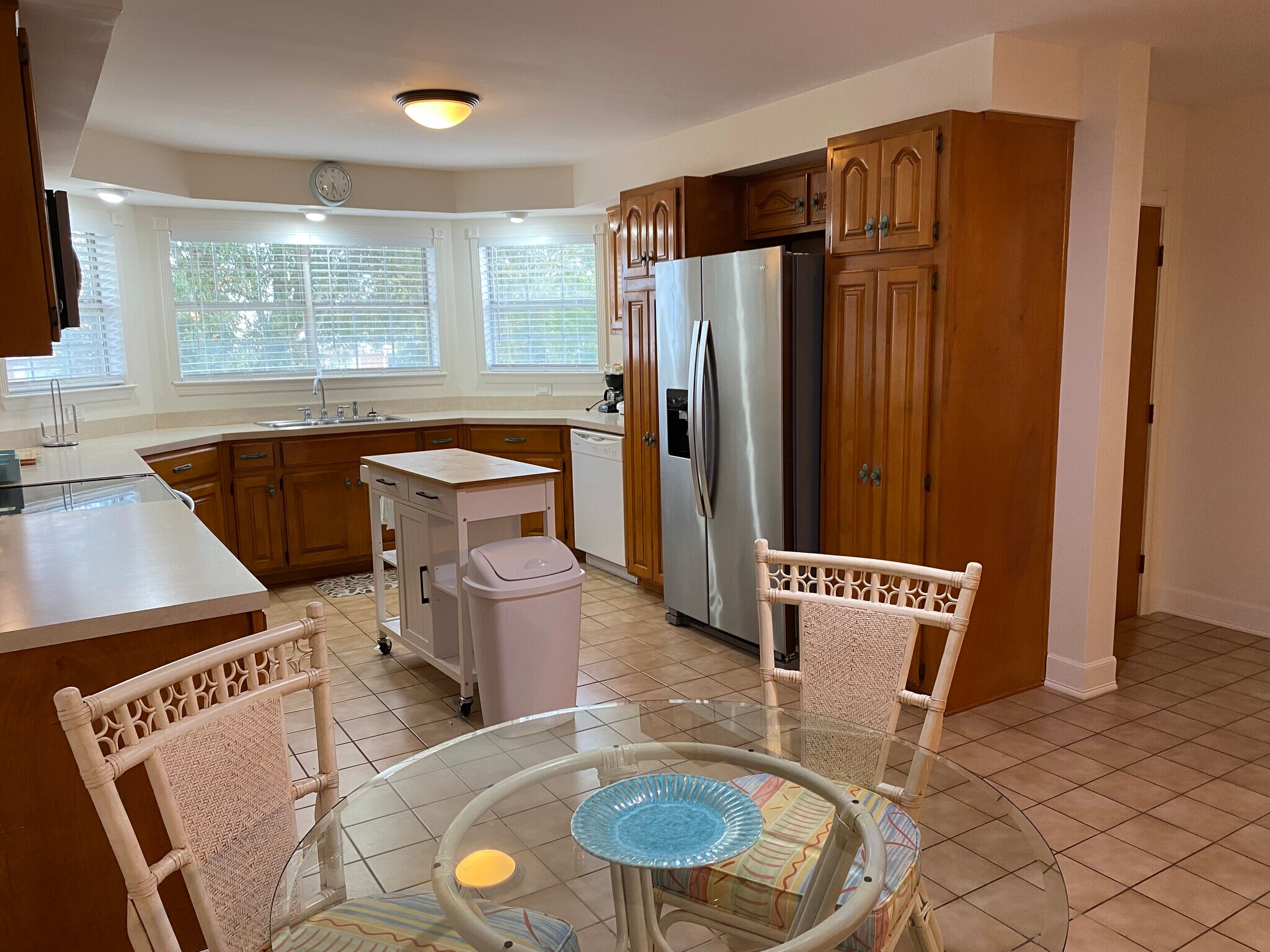 Building Photo - 5802 Monterey Ave