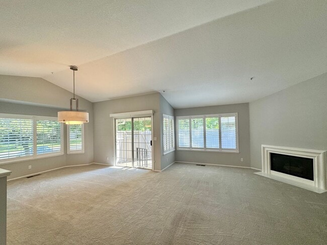 Building Photo - Napa, Gated Community Single Story 2 Bedro...