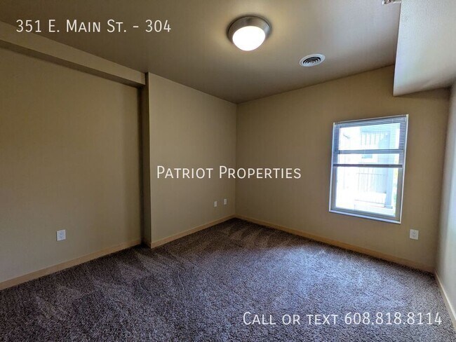Building Photo - 351 E Main St