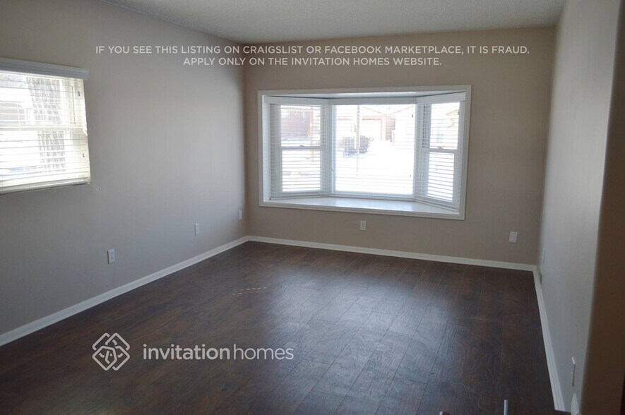 Building Photo - 10870 Larry Dr