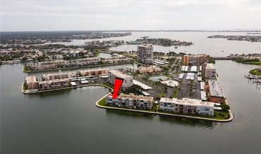 Building Photo - 7910 Sun Island Dr S