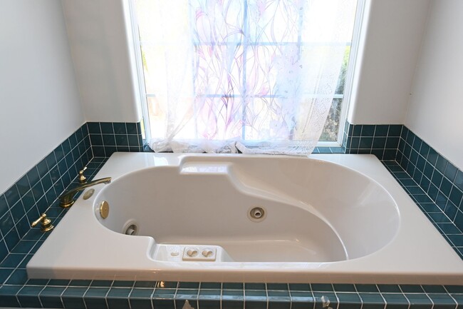 Building Photo - Nice Willow Glen Bungalow, Pet Friendly, 2...