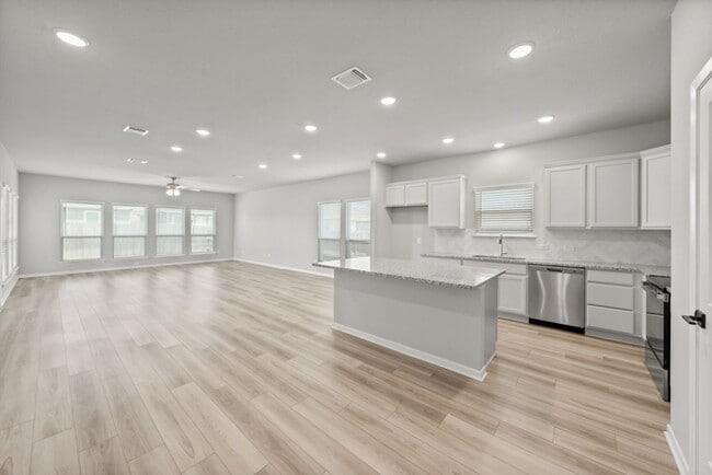 Building Photo - Brand New Home for Rent in North Pointe – ...