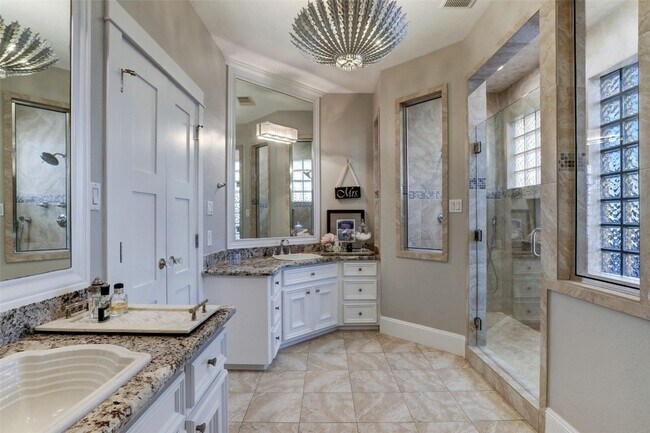 Building Photo - 1834 Tiki Dr