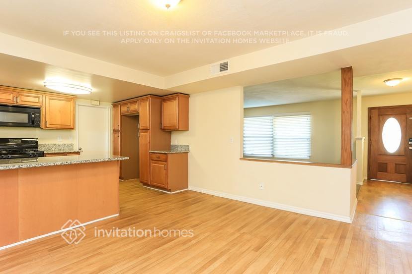 Building Photo - 5255 Ensley Ct