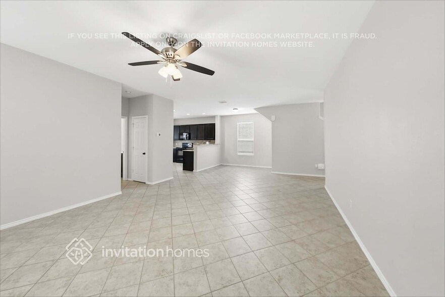 Building Photo - 467 Walnut Crest