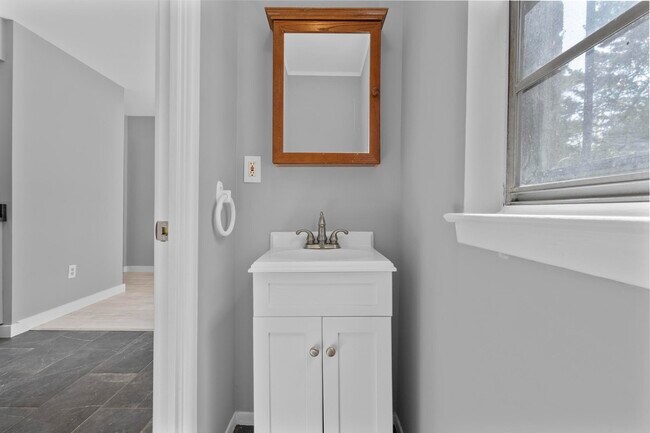 Building Photo - 75 Saltonstall Pkwy