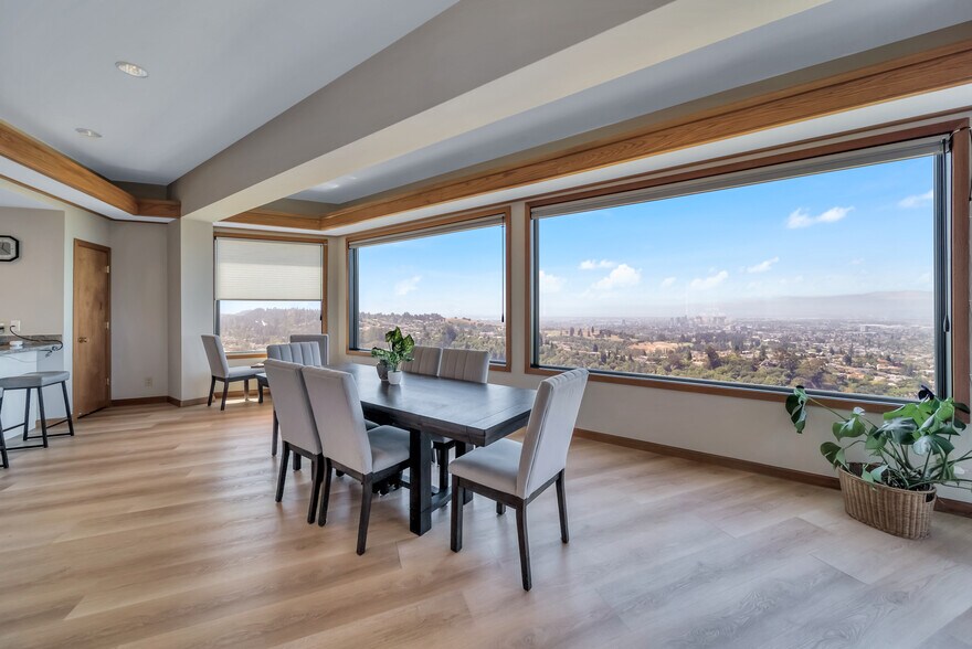 Dining room - 680 Hiller Dr Oakland, CA 94618