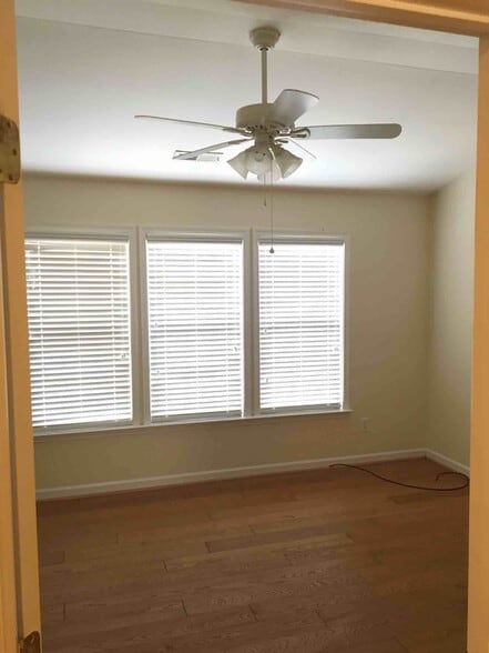 1st bedroom - 7042 Mead Lane