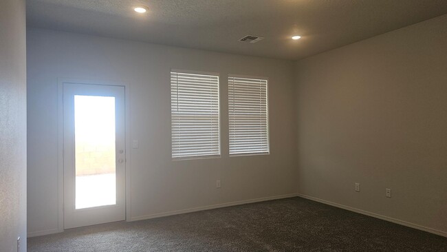 Building Photo - 1449 Vista Grande Lp