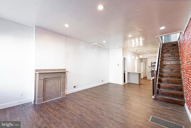 Building Photo - 2238 Oakford St