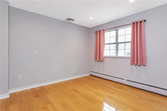 Building Photo - 2185 Sultana Dr
