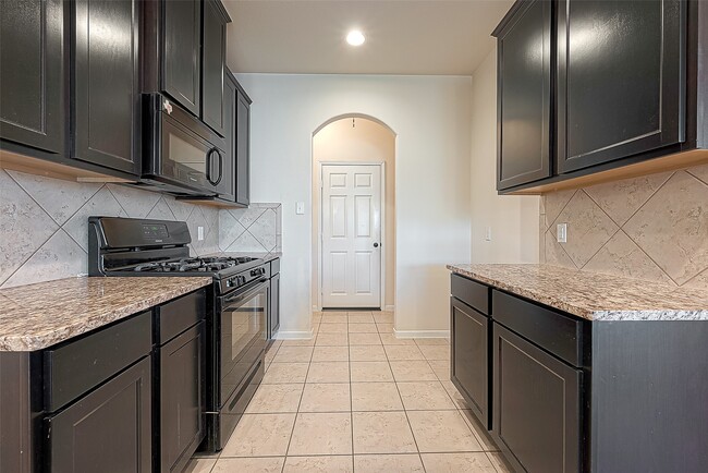 Building Photo - 6706 Honey Harvest Ln